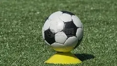 标题改写：德里乌赫喜提利物浦双响，感慨不已：梦寐以求的进球，机会来了就牢牢抓住！